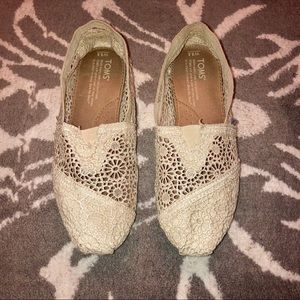 TOMS ALPARGATA MOROCCAN CROCHET SLIP-ON
